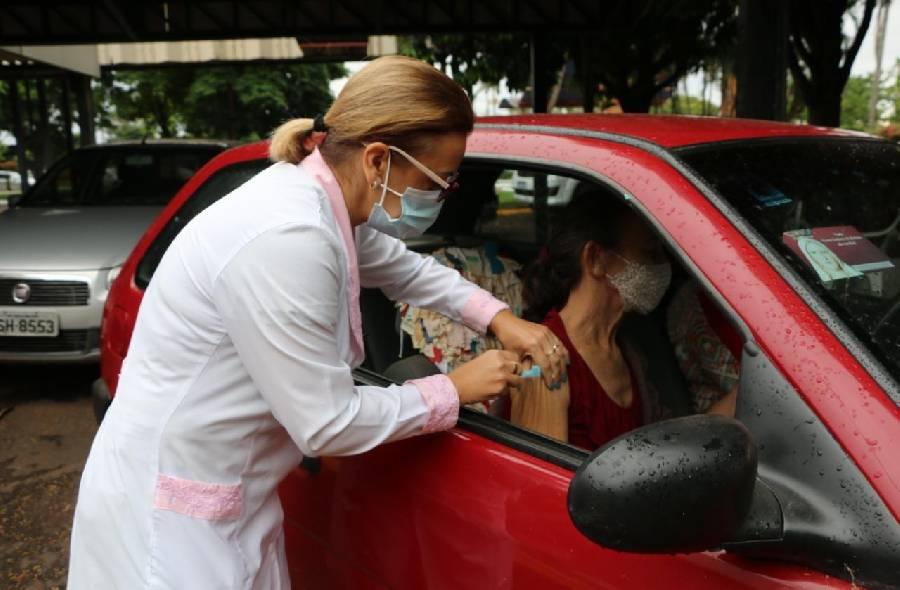 Secretaria Municipal de Saúde de Santa Helena aplica segunda dose da vacina contra o coronavírus nesta quinta (8)