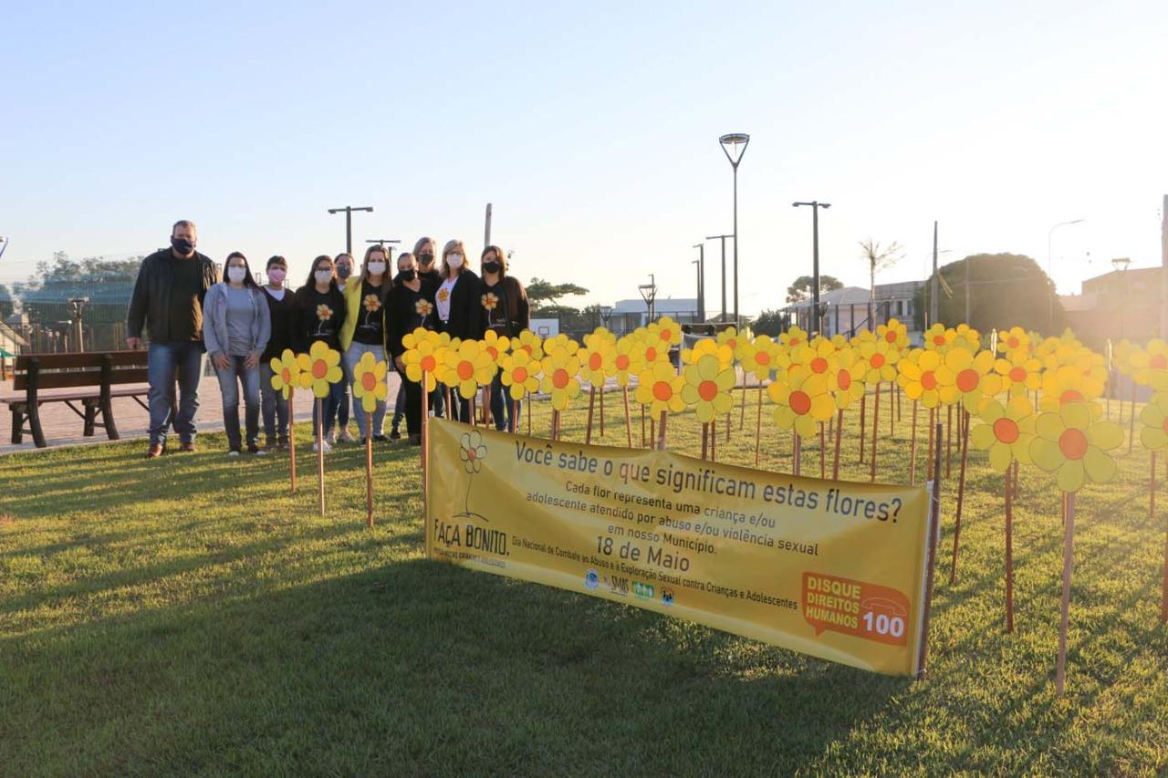 18 de maio: flores homenageiam vítimas de abuso sexual em Santa Helena