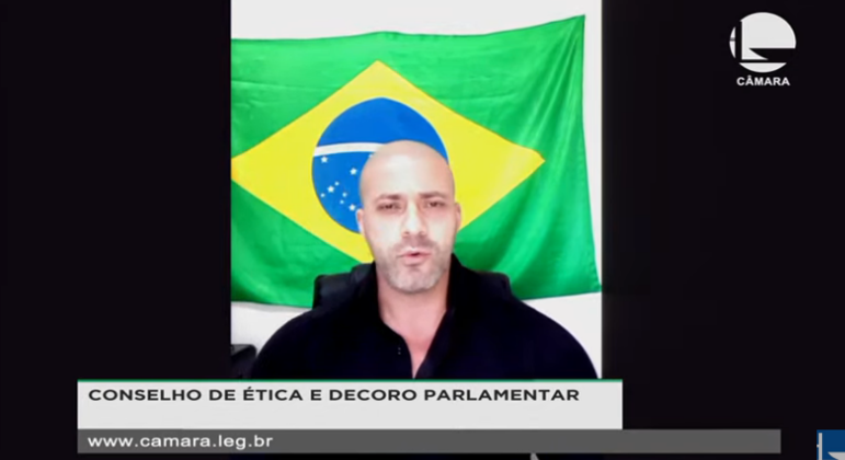 'Se eu tivesse dormido uma noite, não teria dito aquilo', diz deputado acusado de ataques ao STF