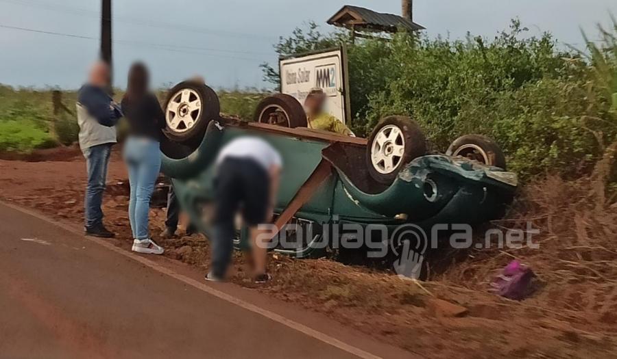 Fusca capota na rodovia entre Marechal Rondon e Margarida