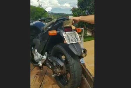Homem simula compra de moto, pega para testar e desaparece