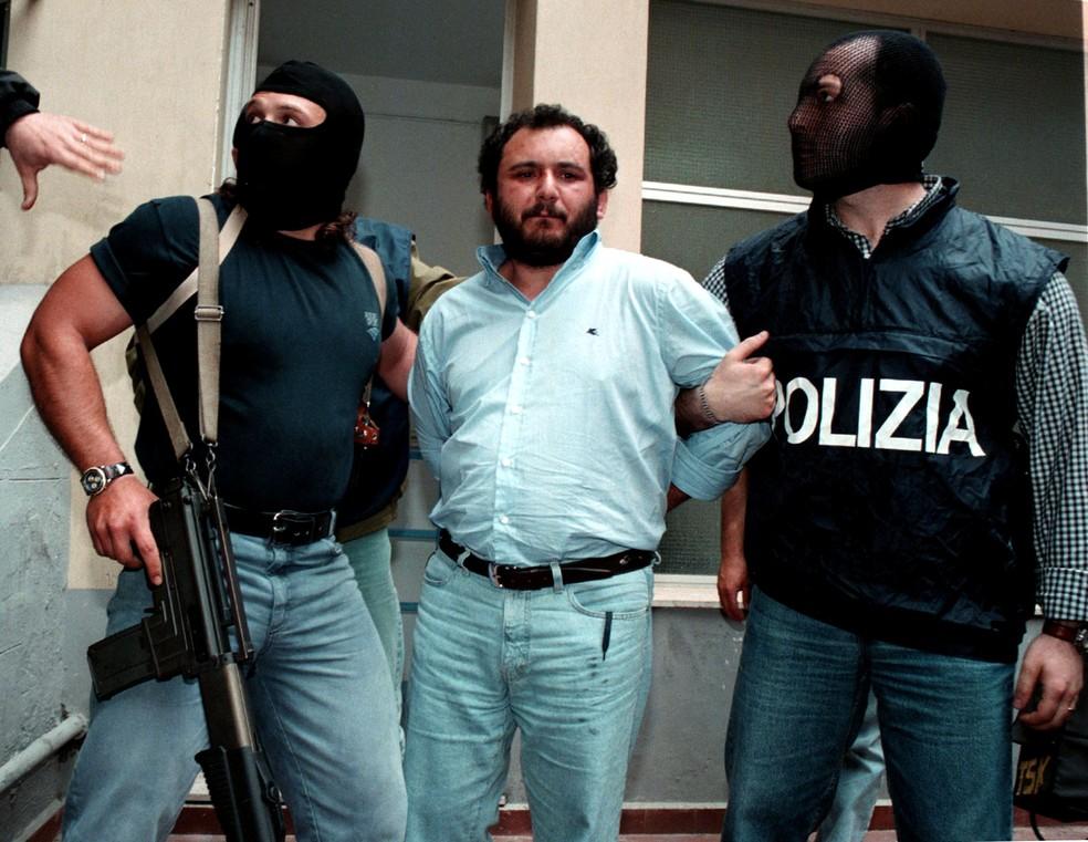 Mafioso que matou juízes, dissolveu garoto em ácido e se envolveu em 100 assassinatos é solto após 25 anos