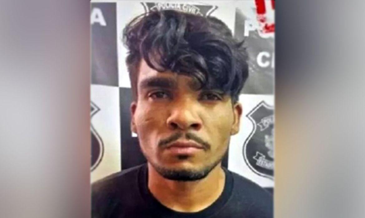 Polícia rastreia perfil falso criado por Lázaro em rede social