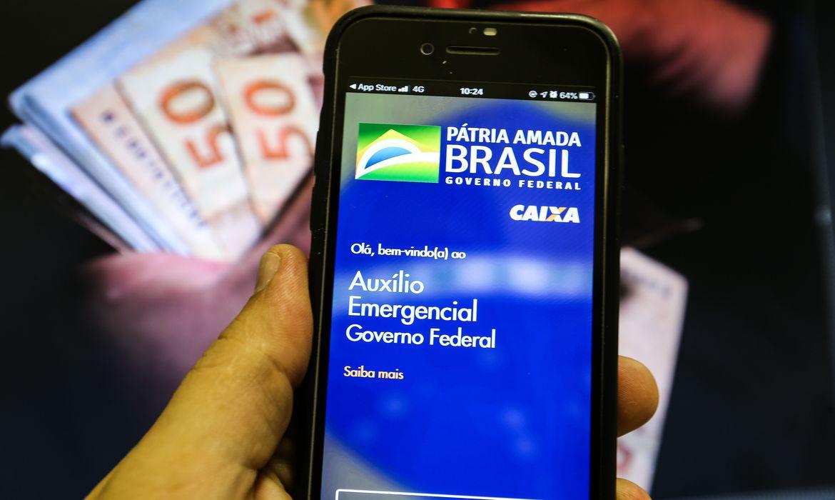 Caixa paga hoje auxílio emergencial a nascidos em março
