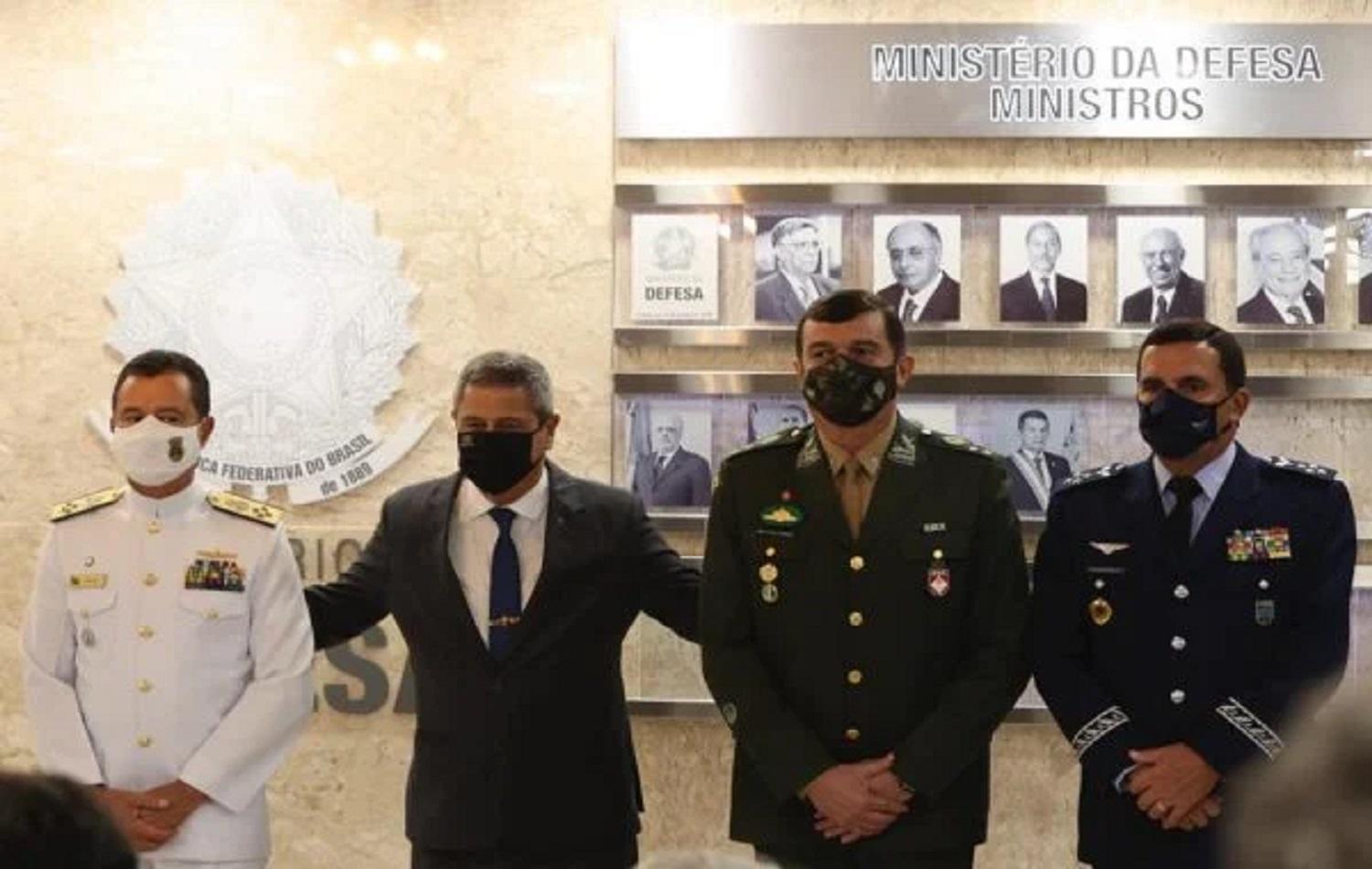 Cúpula militar ataca presidente da CPI: “Desrespeita as Forças Armadas”
