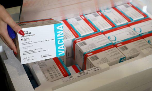 Paraná recebe 298,2 mil vacinas da AstraZeneca; lote contém apenas segundas doses