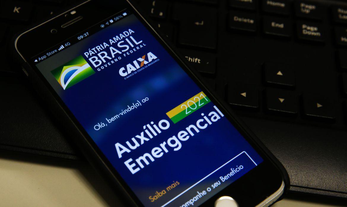 Trabalhadores nascidos em agosto podem sacar o auxílio emergencial