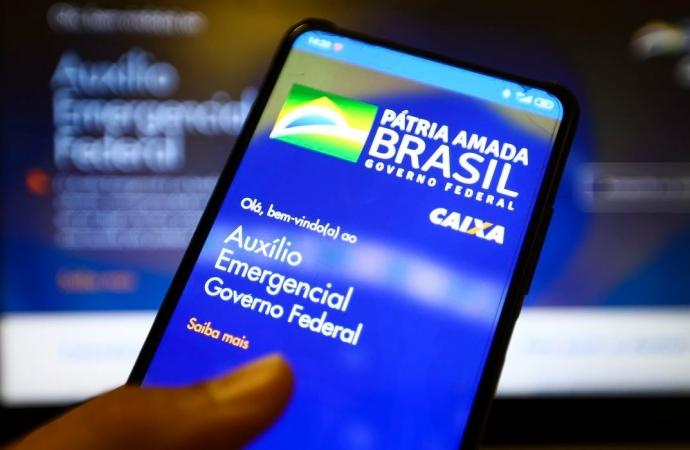 Caixa paga quinta parcela do auxílio emergencial a nascidos em julho