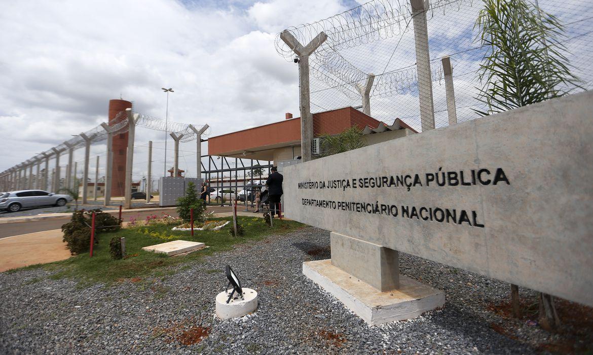 MJ autoriza retorno gradual de visitas presenciais a presos