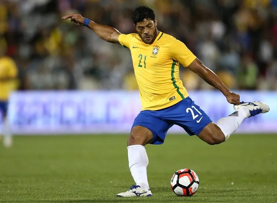 Tite convoca nove jogadores para as Eliminatórias, e Hulk é lembrado