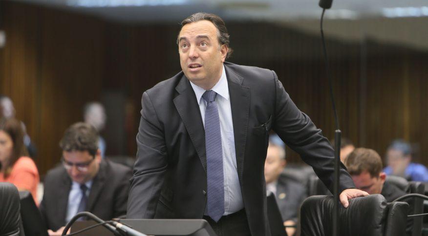 TSE cassa mandato de deputado que postou fake news sobre urna eletrônica