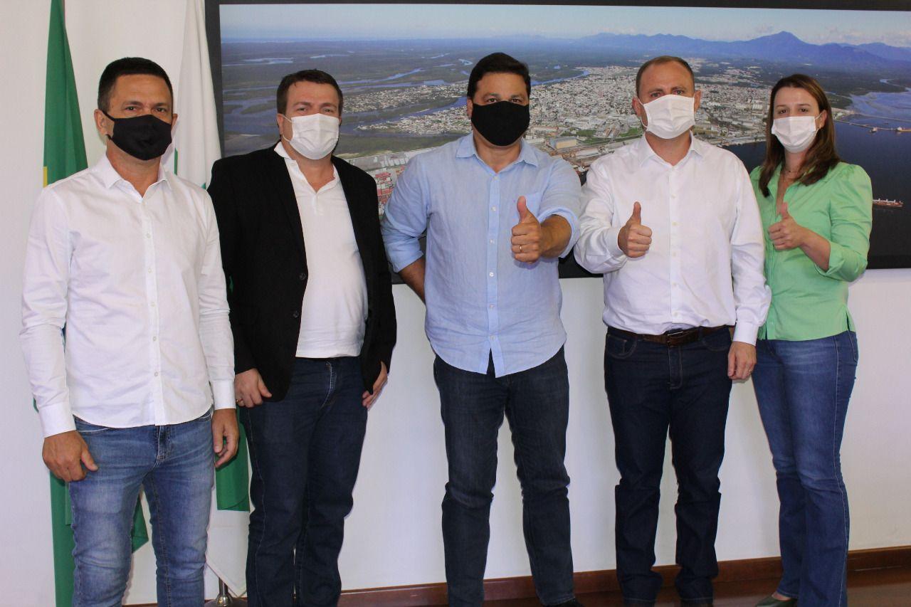 Prefeito e vereadores conquistam equipamento para o Centro Cirúrgico do Hospital