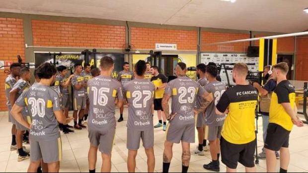 Cascavel apresenta jogadores para o início da pré temporada