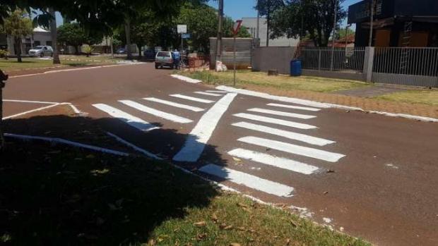 Pintura das faixas de sinalização em Tupãssi vira piada