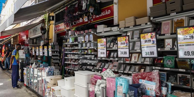 Auxílio Brasil deve injetar, no mínimo, R$ 84 bilhões na economia