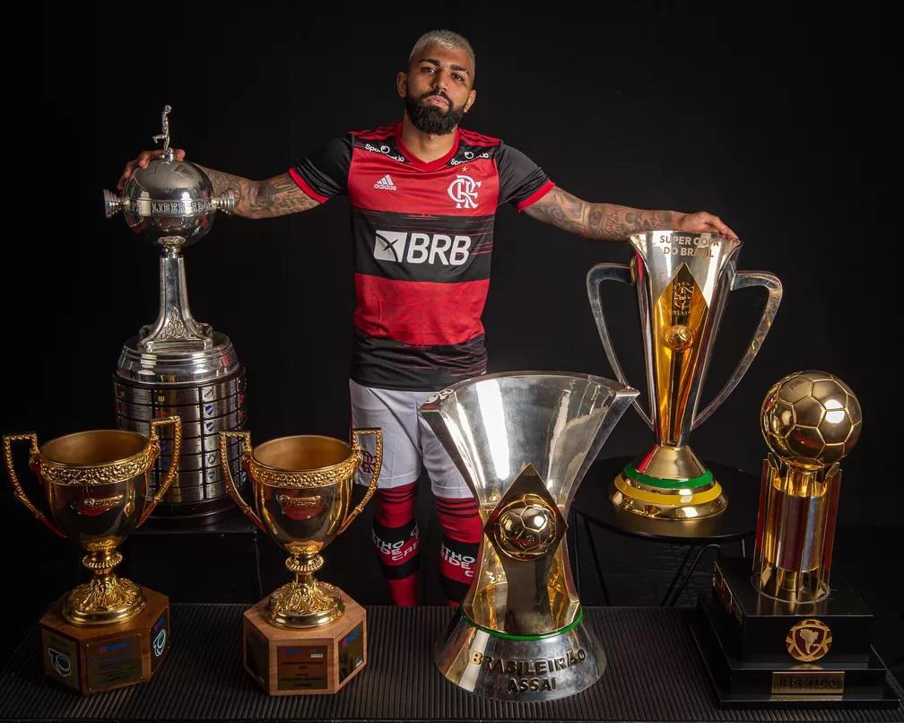 Com metas altas para 2022, Gabigol completa três anos no Flamengo de olho em títulos, recordes e Copa