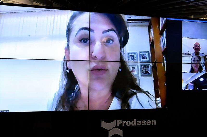 Kátia Abreu cobra explicações sobre compra de sistemas espiões