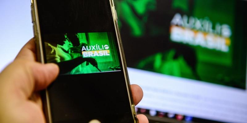 Caixa começa a pagar parcela de fevereiro do Auxílio Brasil