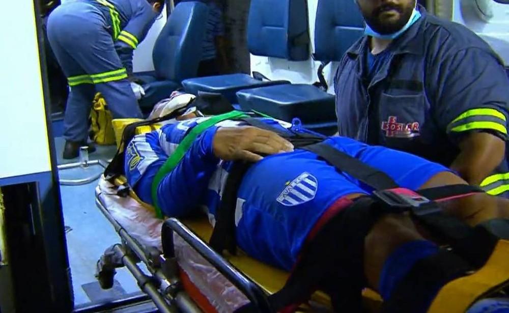 Jogador do Avaí leva 