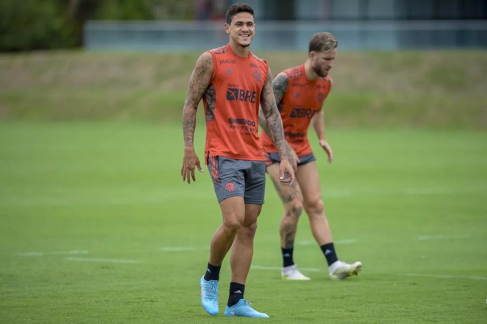 Palmeiras mantém Pedro como alvo para o ataque, mas esbarra em rejeição do Flamengo