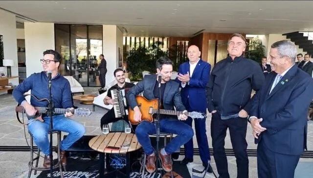 Dupla sertaneja Mateus e Cristiano lança jingle para Bolsonaro: ‘Capitão do Povo’; veja vídeo