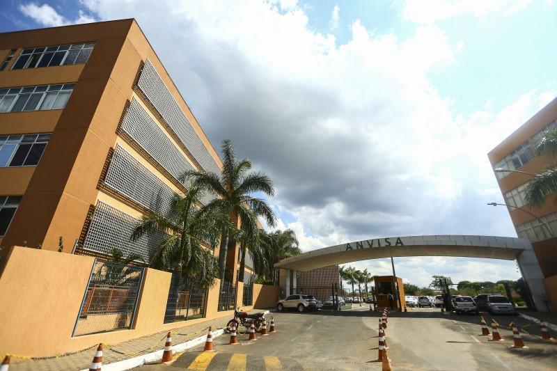 Sancionada lei que regulamenta bula de remédio digital