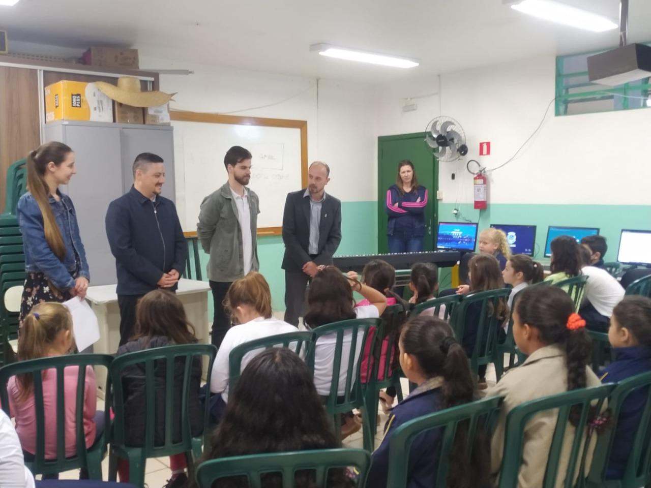 Escola de São Clemente retoma atividades de Coro Infanto Juvenil