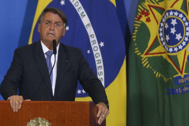 Bolsonaro liga para família de petista assassinado em Foz do Iguaçu