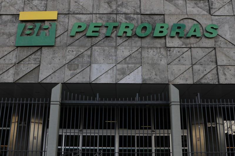 Petrobras aprova nova diretriz de formação de preços dos combustíveis
