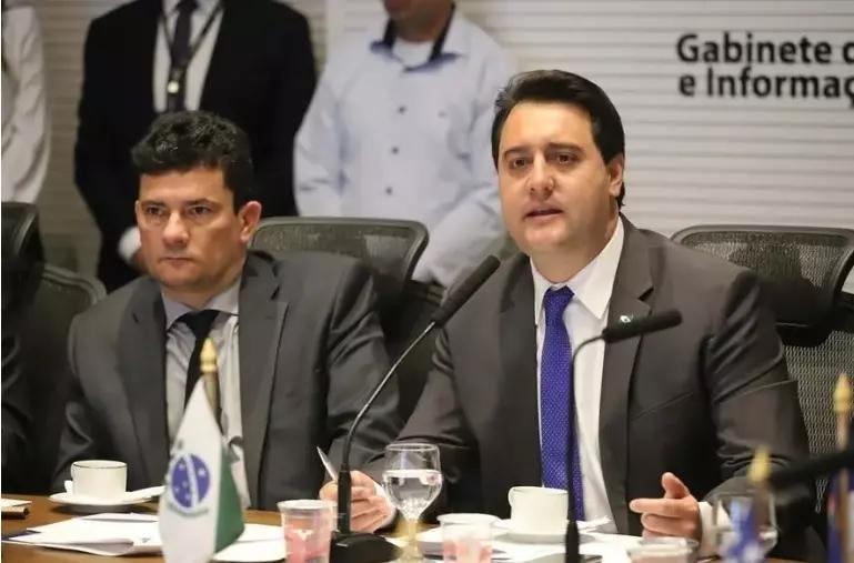 União Brasil fecha apoio a Ratinho Júnior