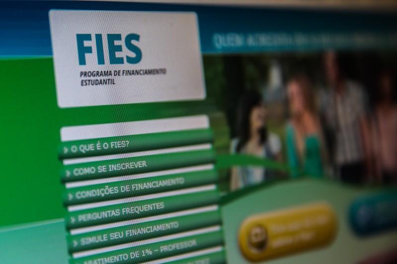 Fies começa a convocar pré-selecionados da lista de espera