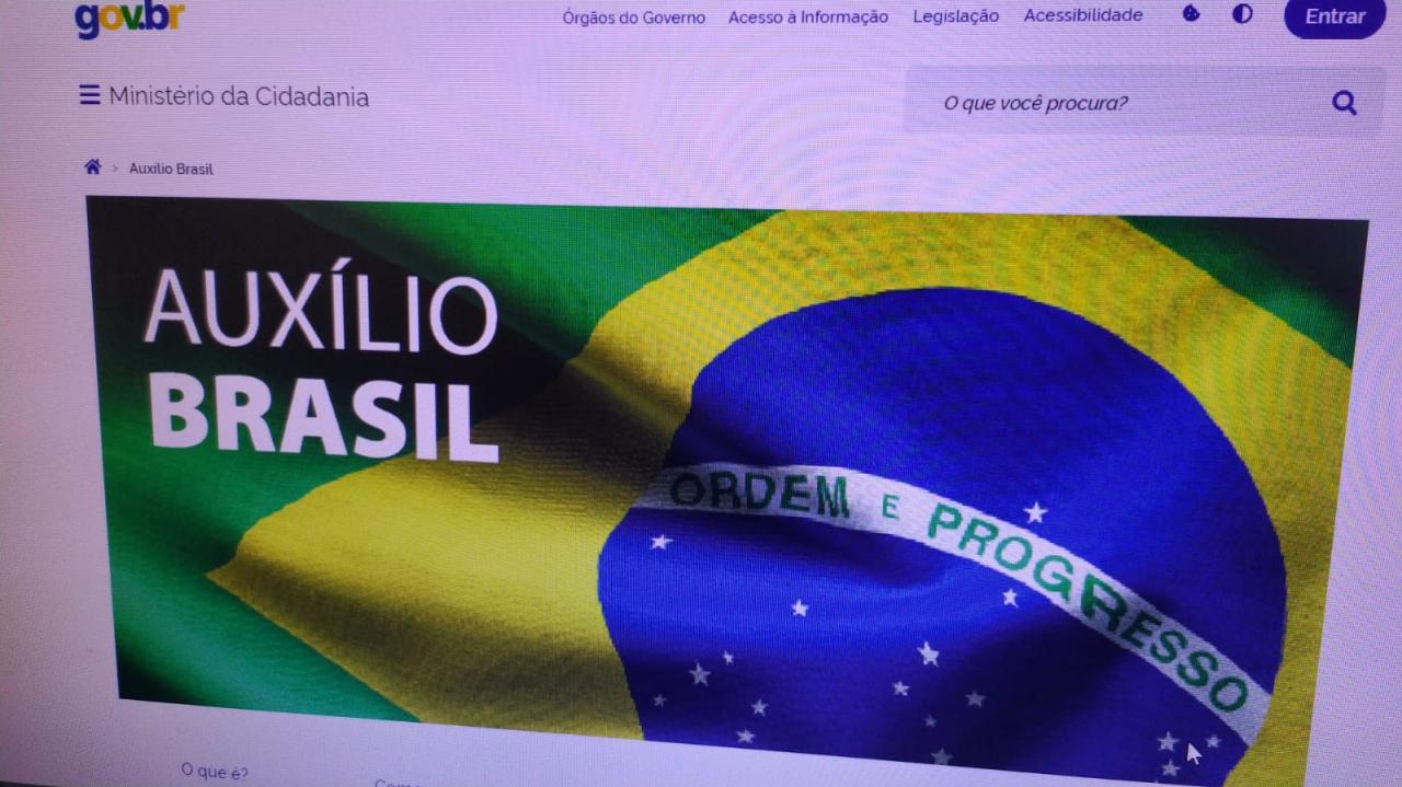 Beneficiários com NIS de final 7 recebem hoje o Auxílio Brasil