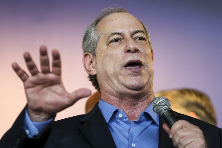 Ciro Gomes propõe revogação de teto de gastos para mudar educação