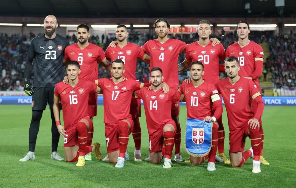 A primeira rival do Brasil: saiba como joga, elenco e quem são os destaques da Sérvia