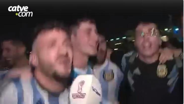 Às vésperas da Copa do Mundo, argentinos cantam música racista e homofóbica no Catar