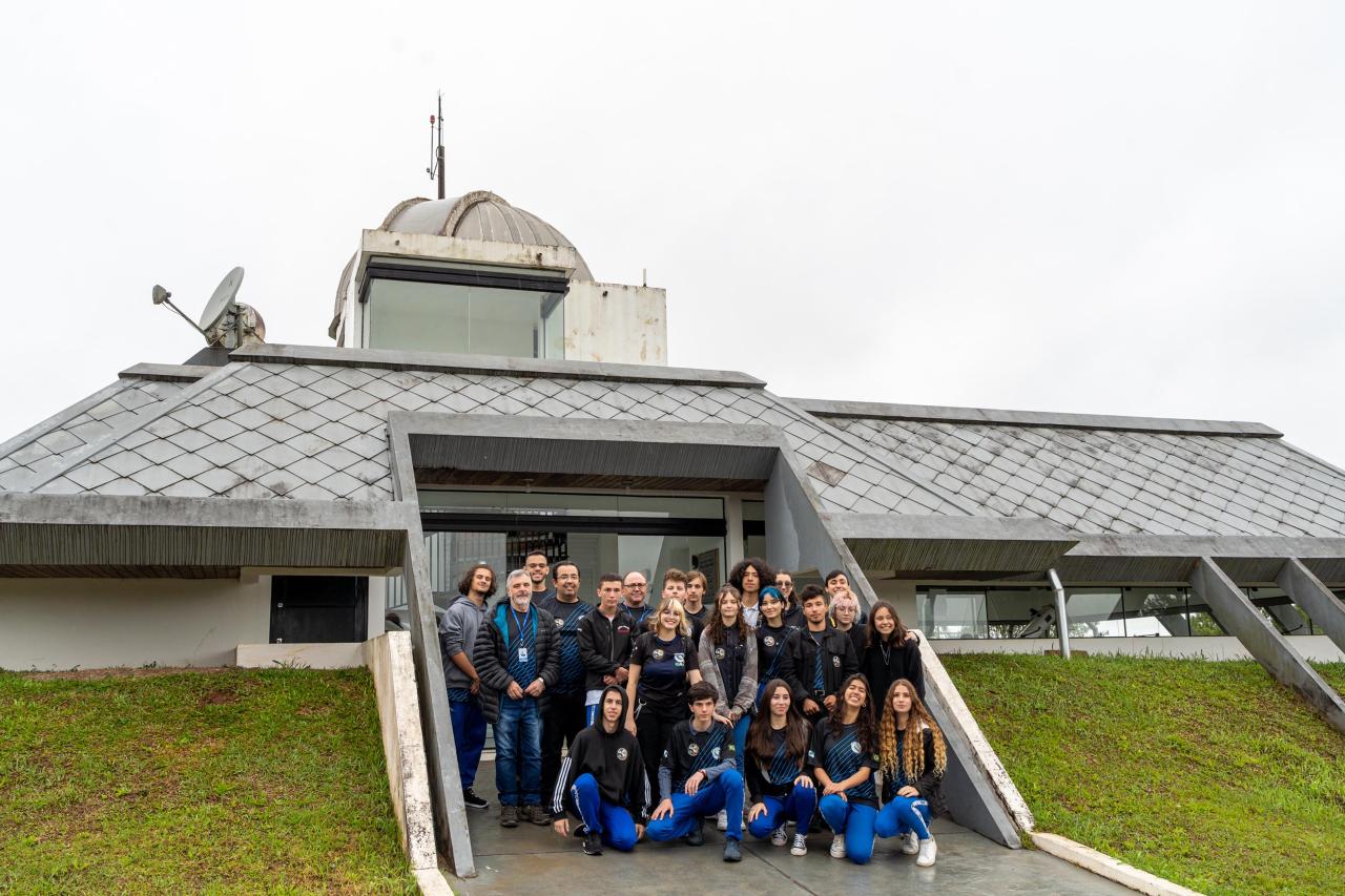 Em parceria com a Nasa, alunos do Paraná programam dispositivos que serão enviados à Lua