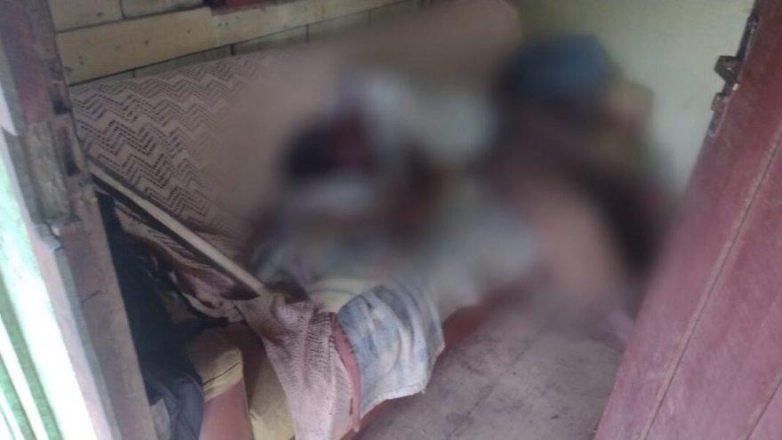 Mulher sente forte cheiro e ao chamar vizinho o encontra morto