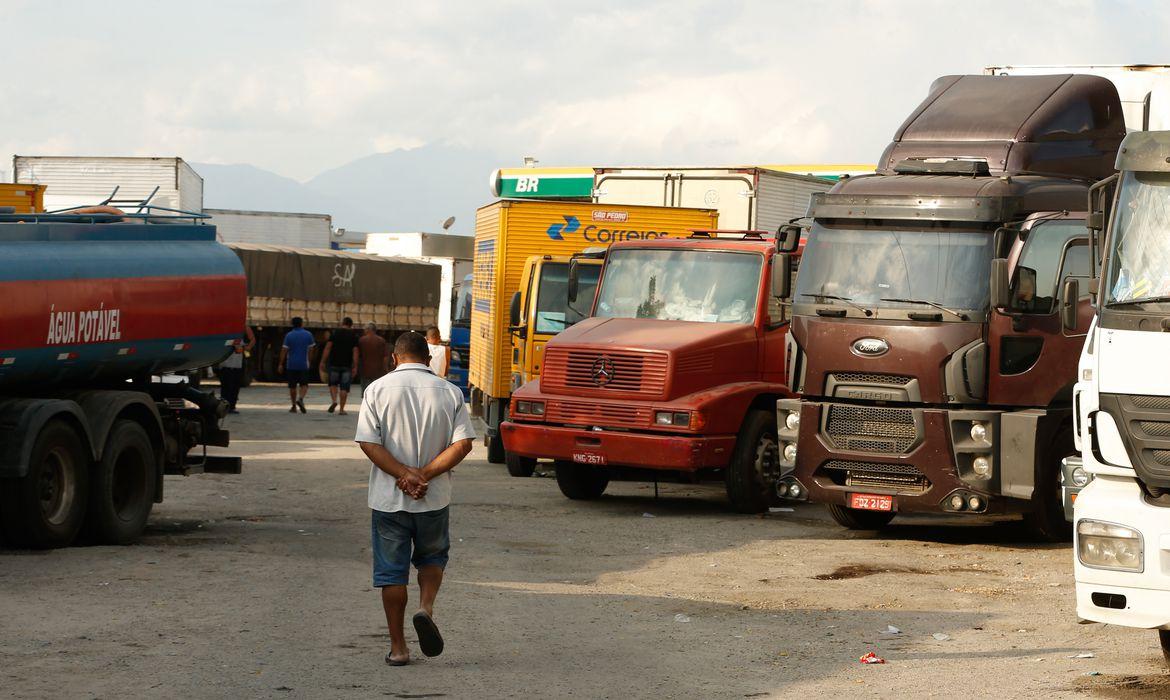 Última parcela dos auxílios Caminhoneiro e Taxista é paga hoje