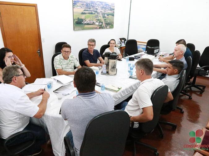 Governo Municipal de Missal se reúne com vereadores