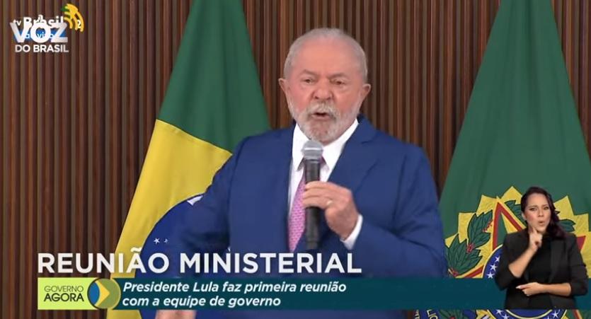 Lula diz que vai ser honesto e leal ao povo brasileiro e afirma; 