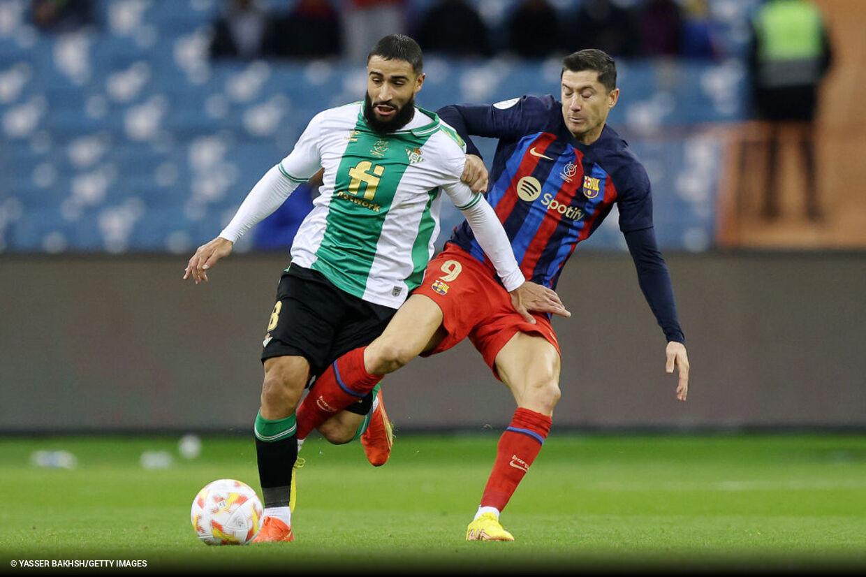 Nos pênaltis, Barcelona vence o Betis e enfrentará o Real Madrid na final da Supercopa