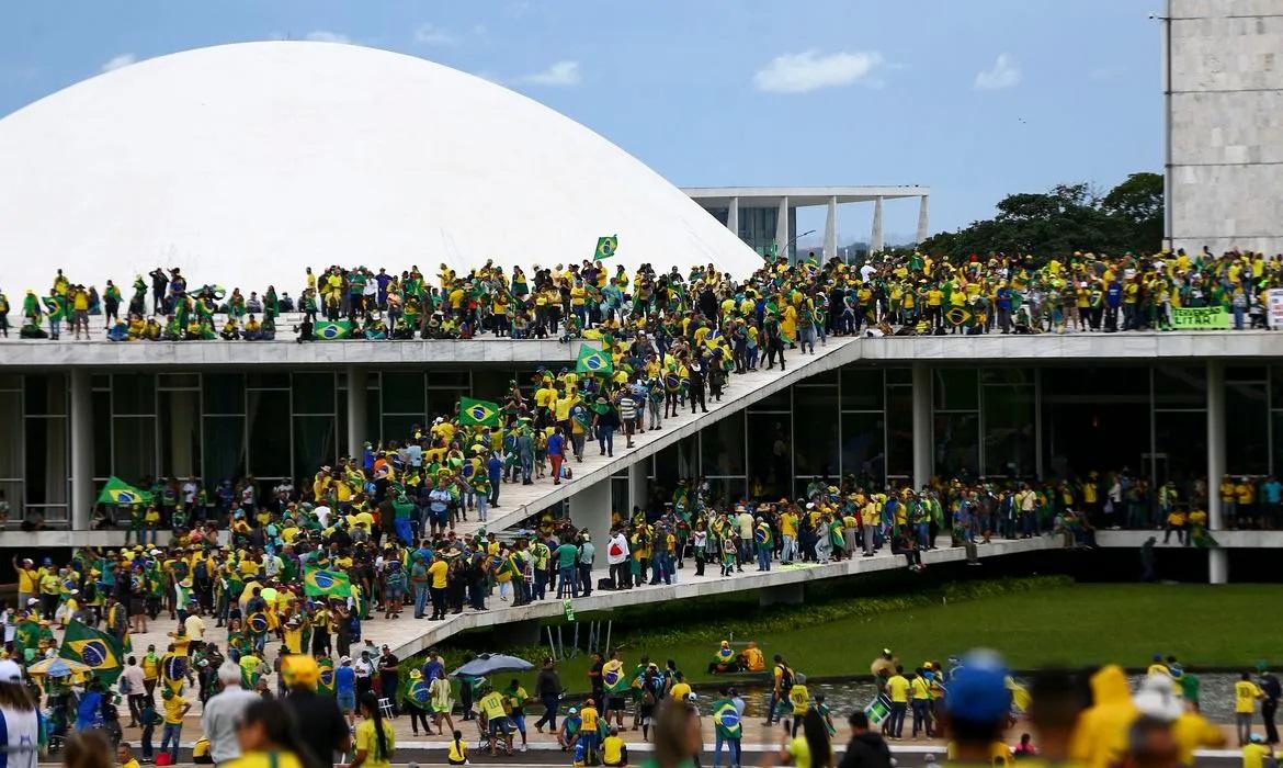 Veja lista de pessoas e empresas do Paraná apontadas pela AGU como financiadoras dos atos em Brasília