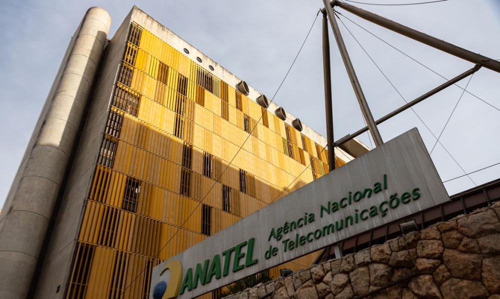 Anatel ordena desligamento de 5 milhões de aparelhos piratas