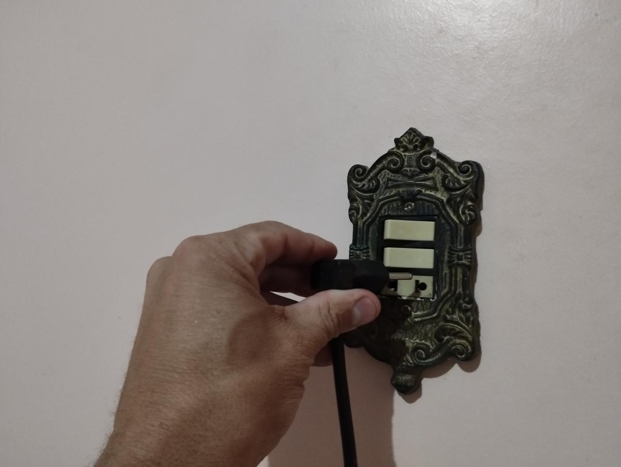 Após decisão do STF, conta de luz pode ficar até 11% mais cara no Paraná