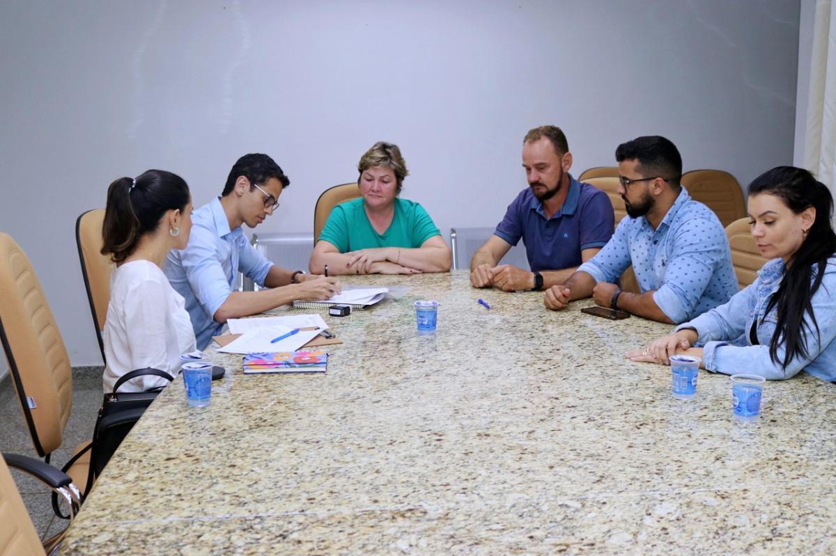 Assinada ordem de Serviço para a construção do novo Centro de Eventos de Itaipulândia