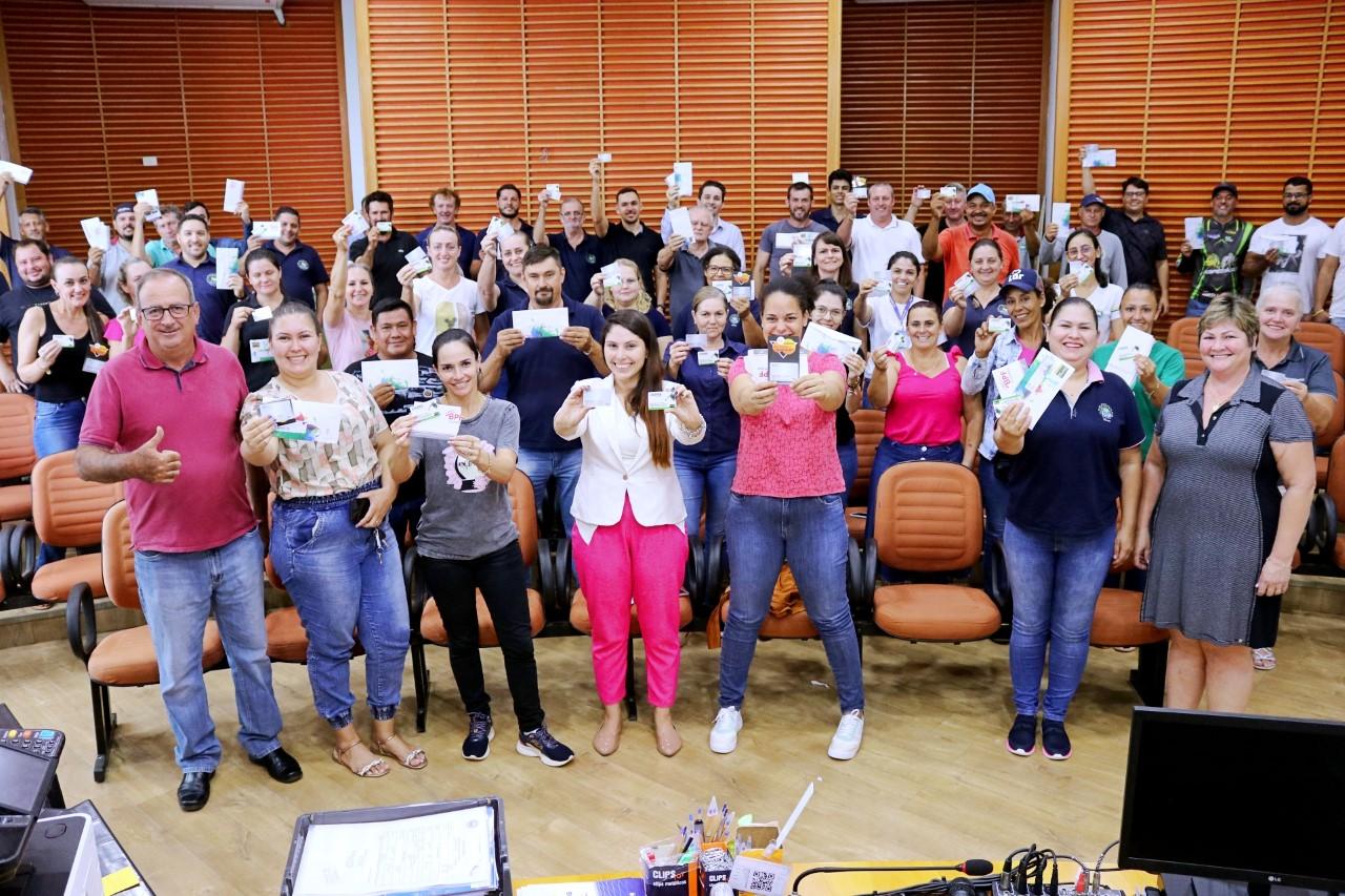 Funcionários comissionados são contemplados com Vale-Alimentação e ValeTransporte