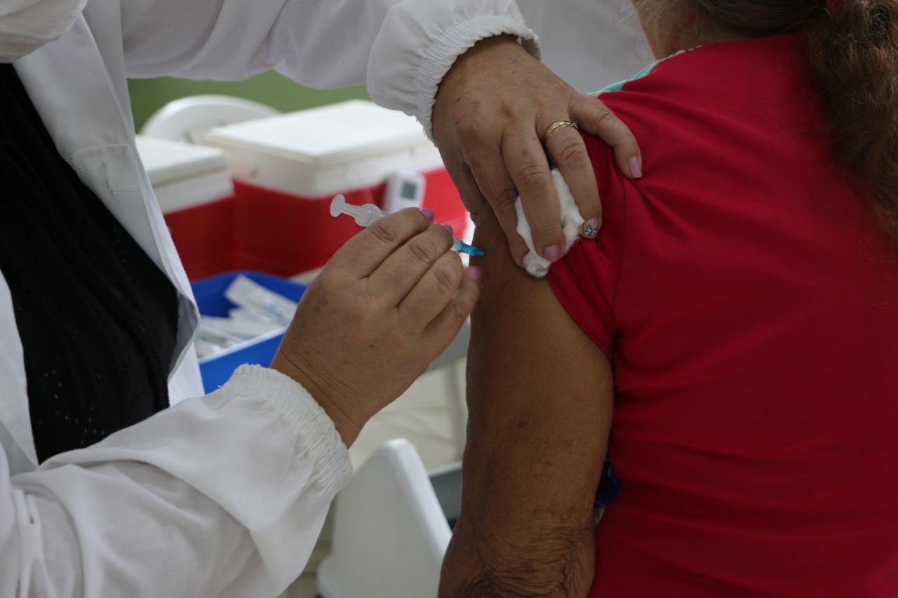 Saúde de Santa Helena inicia a aplicação de doses contra a Influenza