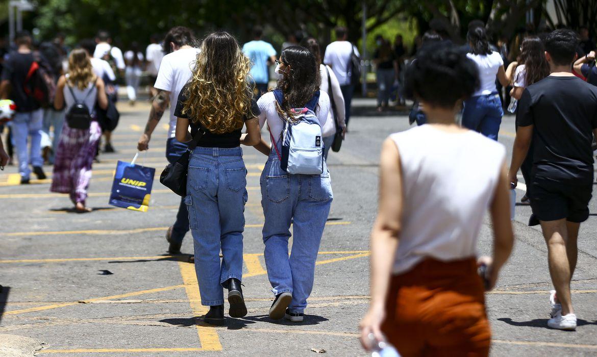 Enem: candidatos têm até esta sexta-feira para pedir isenção de taxa