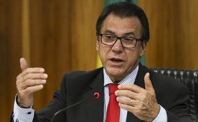 Lula assinará MP do salário mínimo de R$ 1.320 até 1º de maio