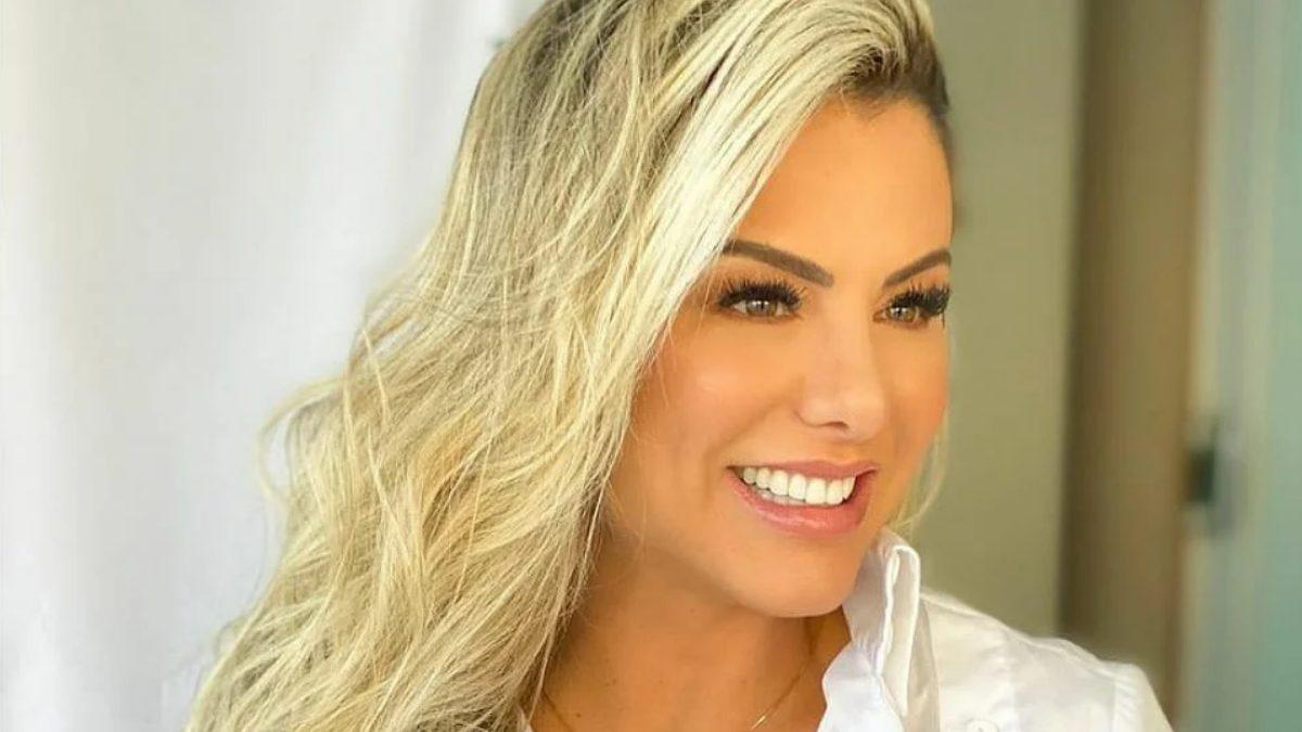 Poliana Rocha exibe corpão na fazenda Talismã: 